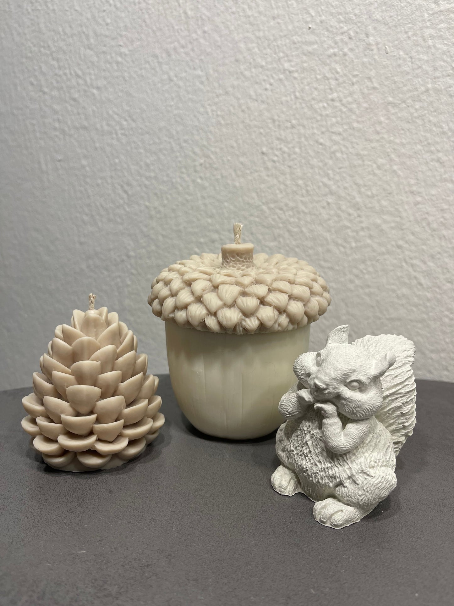 Herbstliches Deko-Set „Whispers of Fall“ – Handgemacht aus Beton & Wachs | In zarten Nude-Tönen