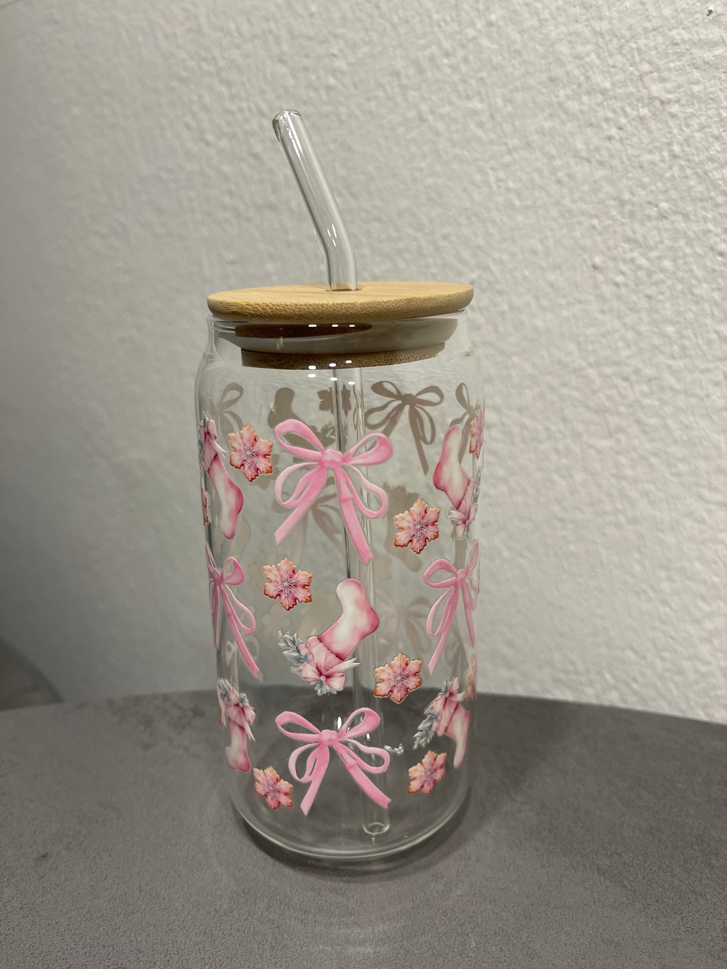 „Sweet Bow„ Trinkbecher mit Deckel & Strohhalm aus Glas