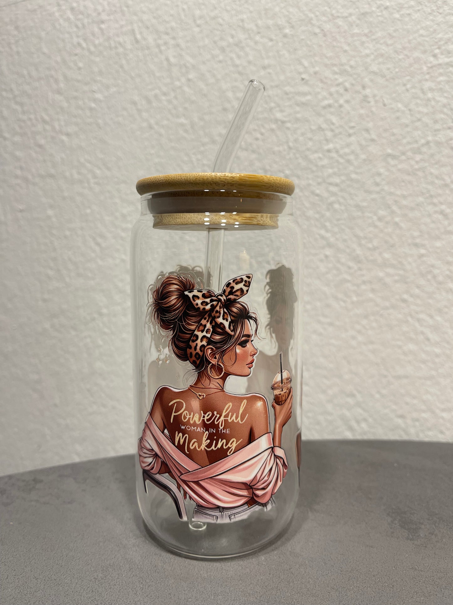 „Lady Cup 2“ Trinkbecher mit Deckel & Strohhalm aus Glas, ästhetischer Glasbecher, Selbstliebe