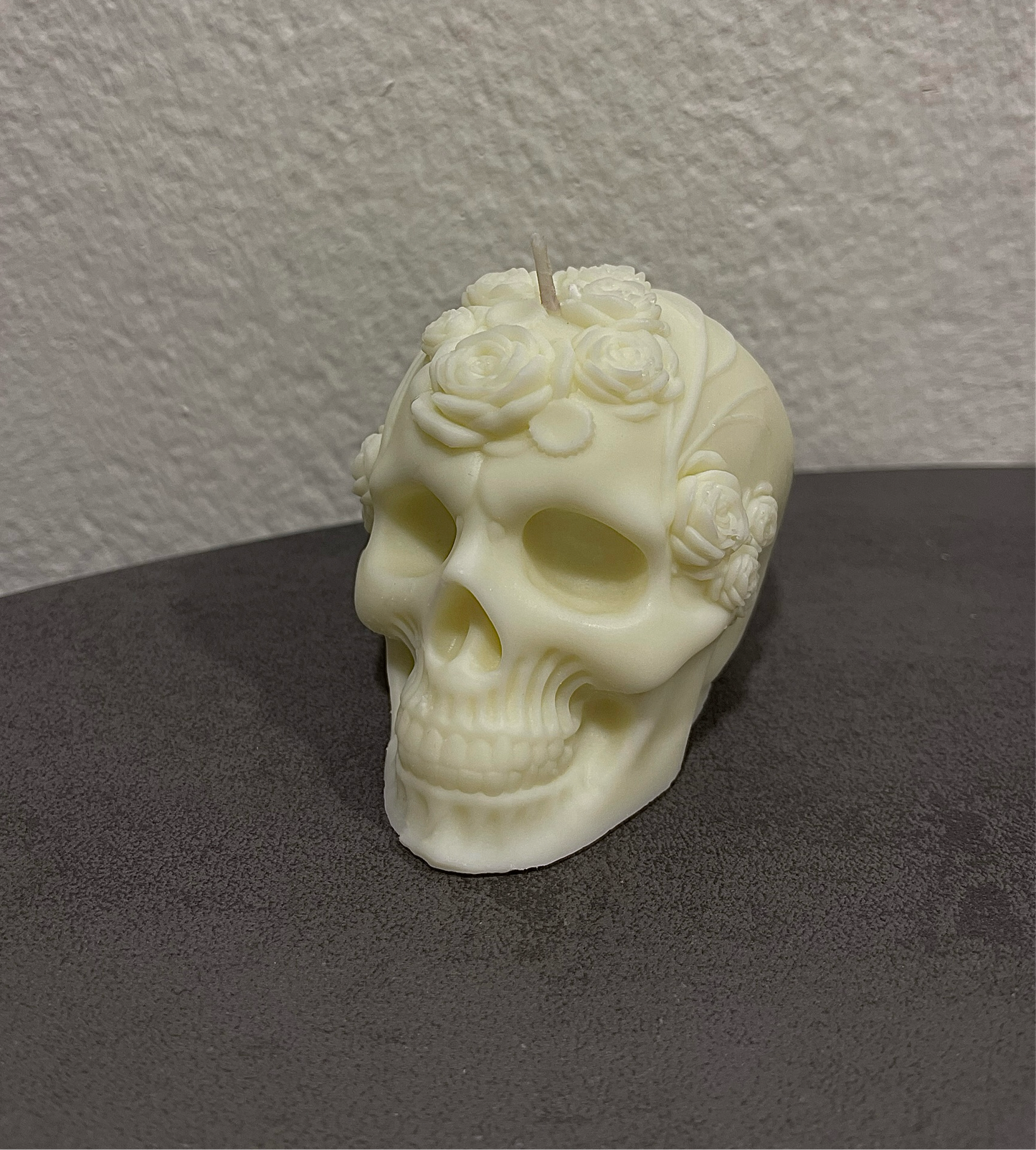 Totenkopf Kerze, handgegossen