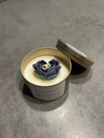 Dark Orchid Duftkerze handgegossen, Designer
