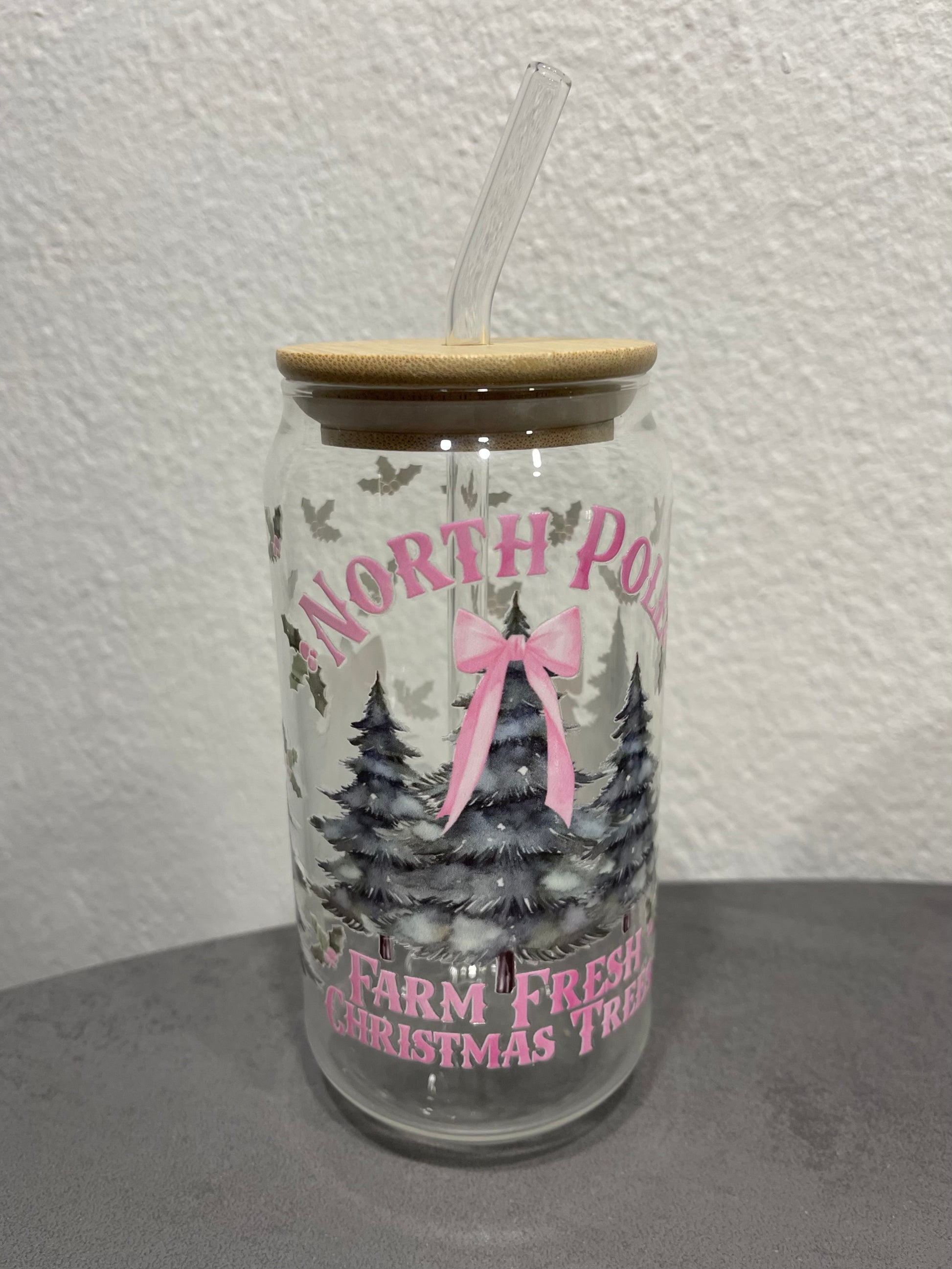 Nordpol Tanne Trinkbecher mit Deckel und Strohhalm aus Glas, Geschenkidee