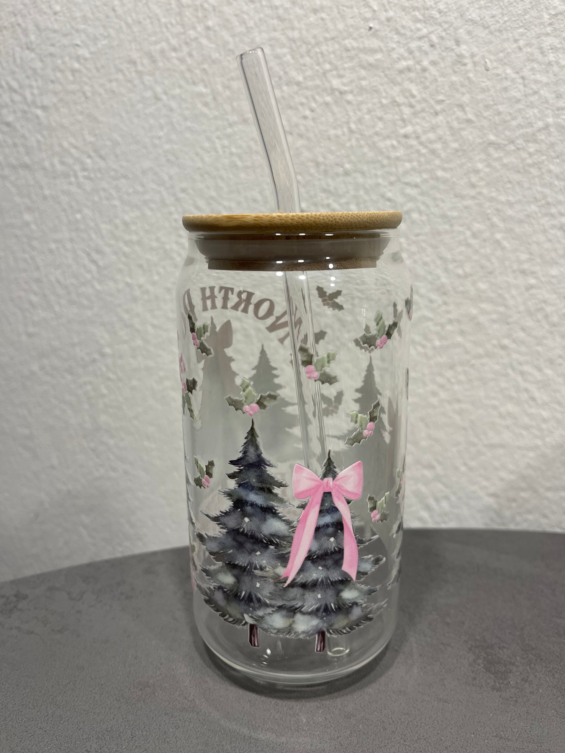 Nordpol Tanne Trinkbecher mit Deckel und Strohhalm aus Glas, Geschenkidee, Seitenansicht