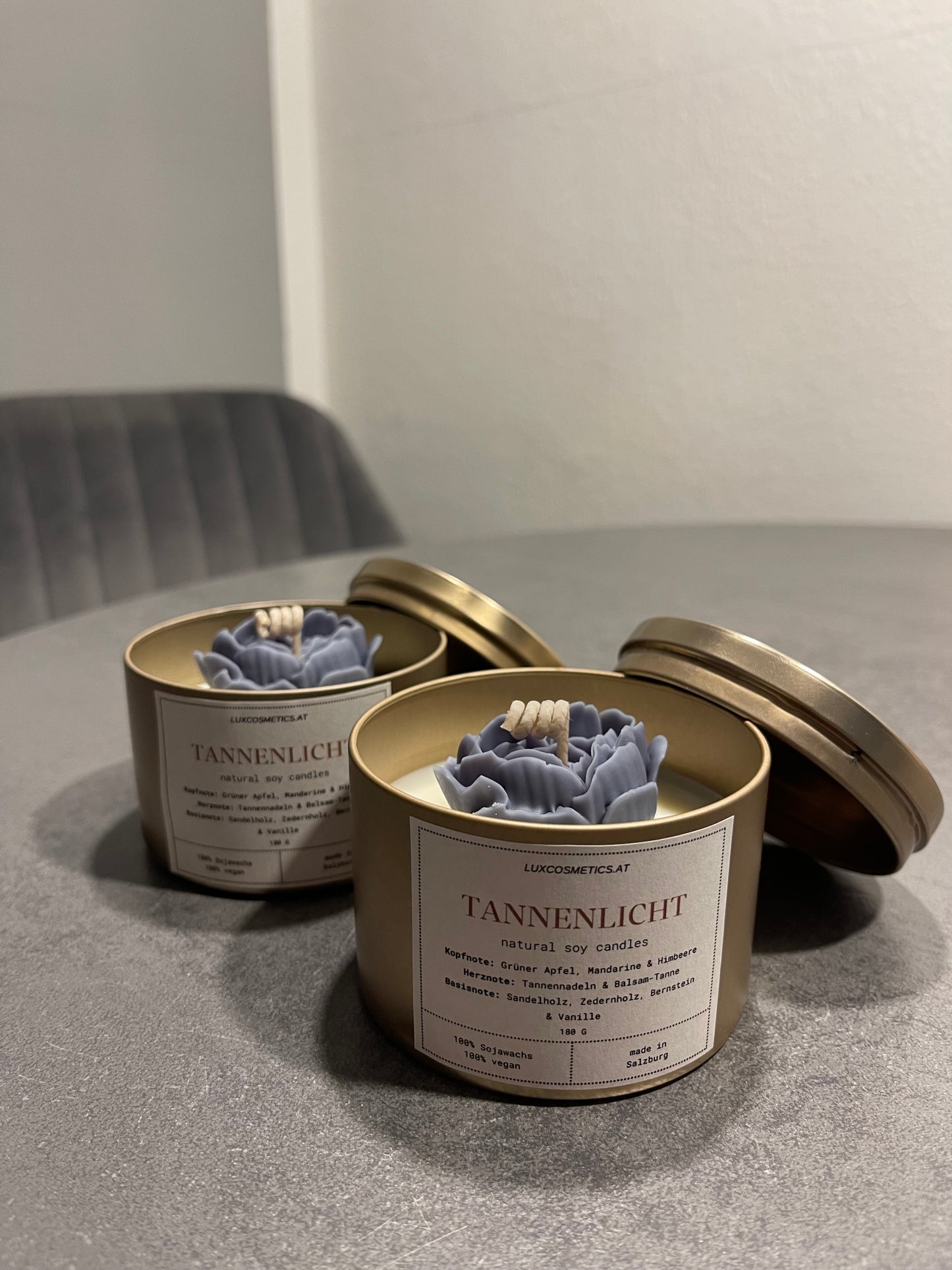 Tannenlicht Duftkerze handgegossen, Winter Edition, seitlich, Geschenkidee