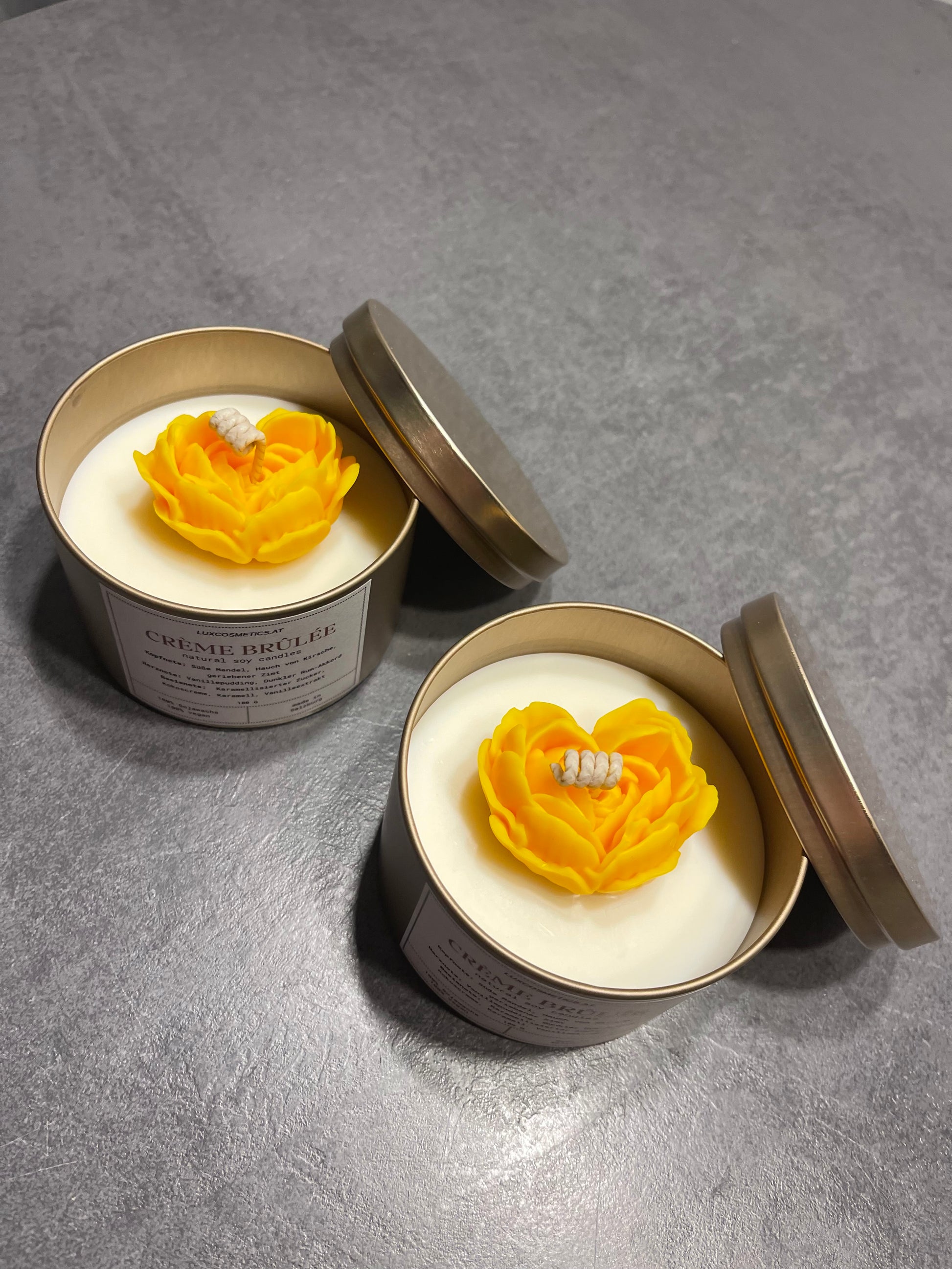 Vanilla Crème Brûlée Duftkerze handgegossen, Winter Edition, Rosenkerze