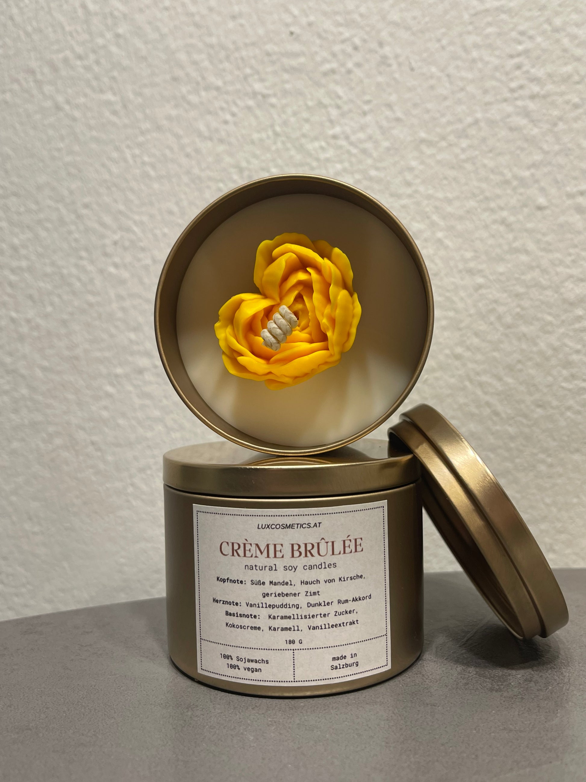 Vanilla Crème Brûlée Duftkerze handgegossen, Winter Edition, Rosenkerze, Geschenkidee, ästhetisch