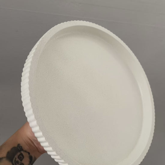 Beton Schale mit Fuß „Katja“ - Einzeln oder als Set | Handgemacht | Modern & minimalistisch | Rillenoptik Video