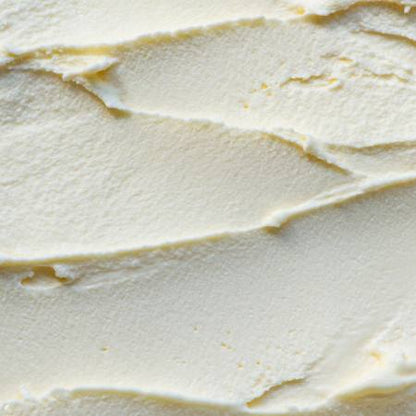 Zarte Vanillecreme – cremige, süße Basisnote im Olfazeta Extrait De Parfum, rundet den Duft warm und sinnlich ab.